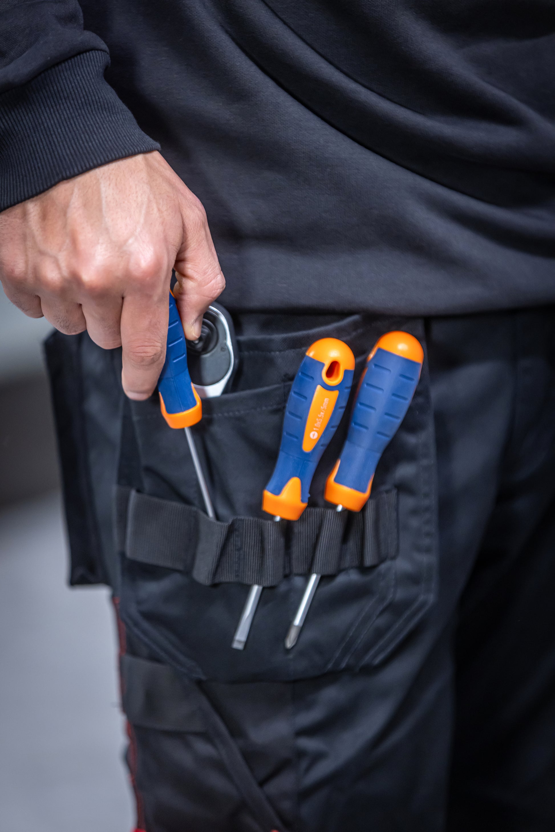 DAMEN ARBEITSHOSE (Knieprotektortaschen + Holstertaschen)