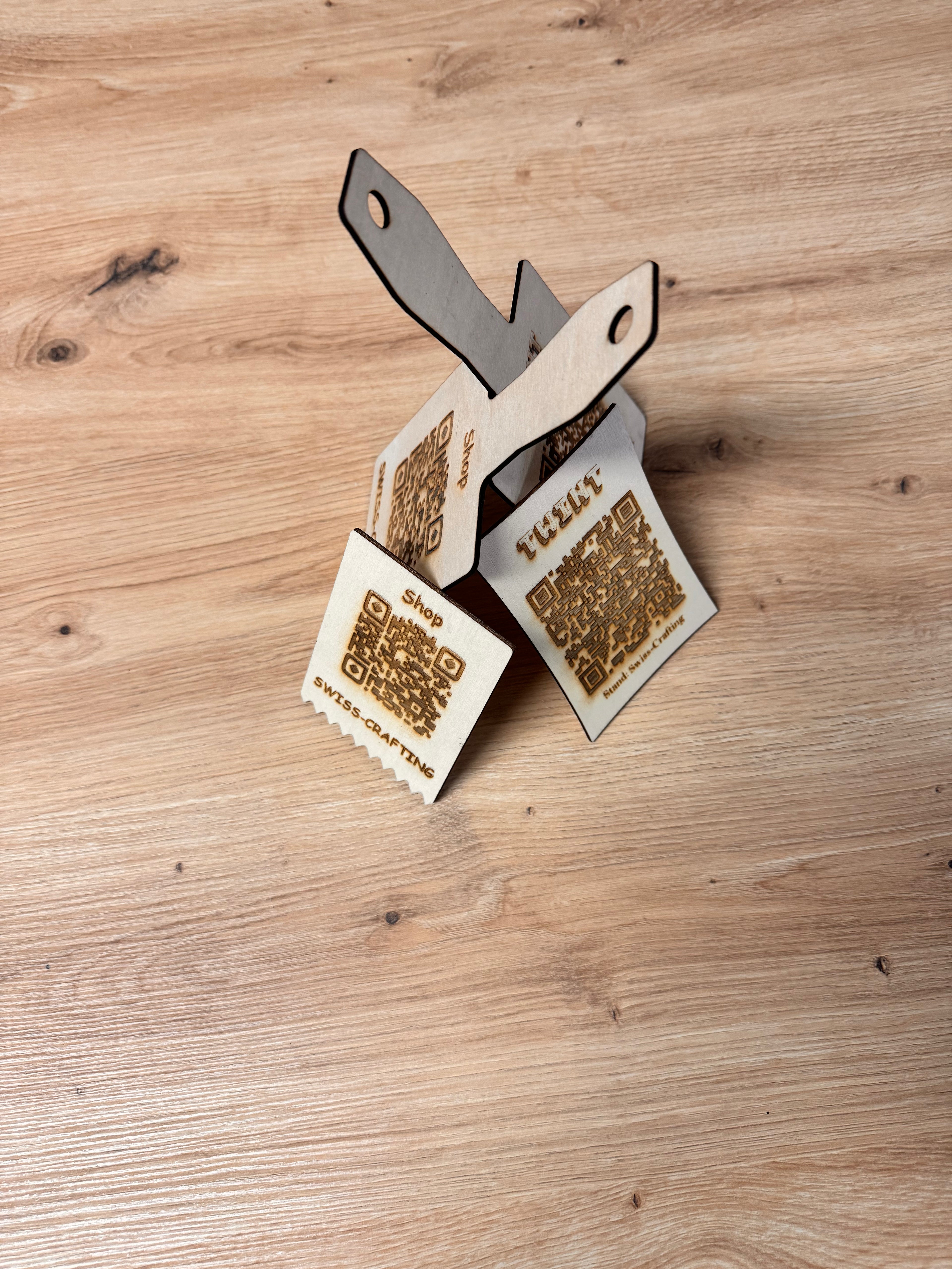Twint oder Shop Url  Ständer aus Holz